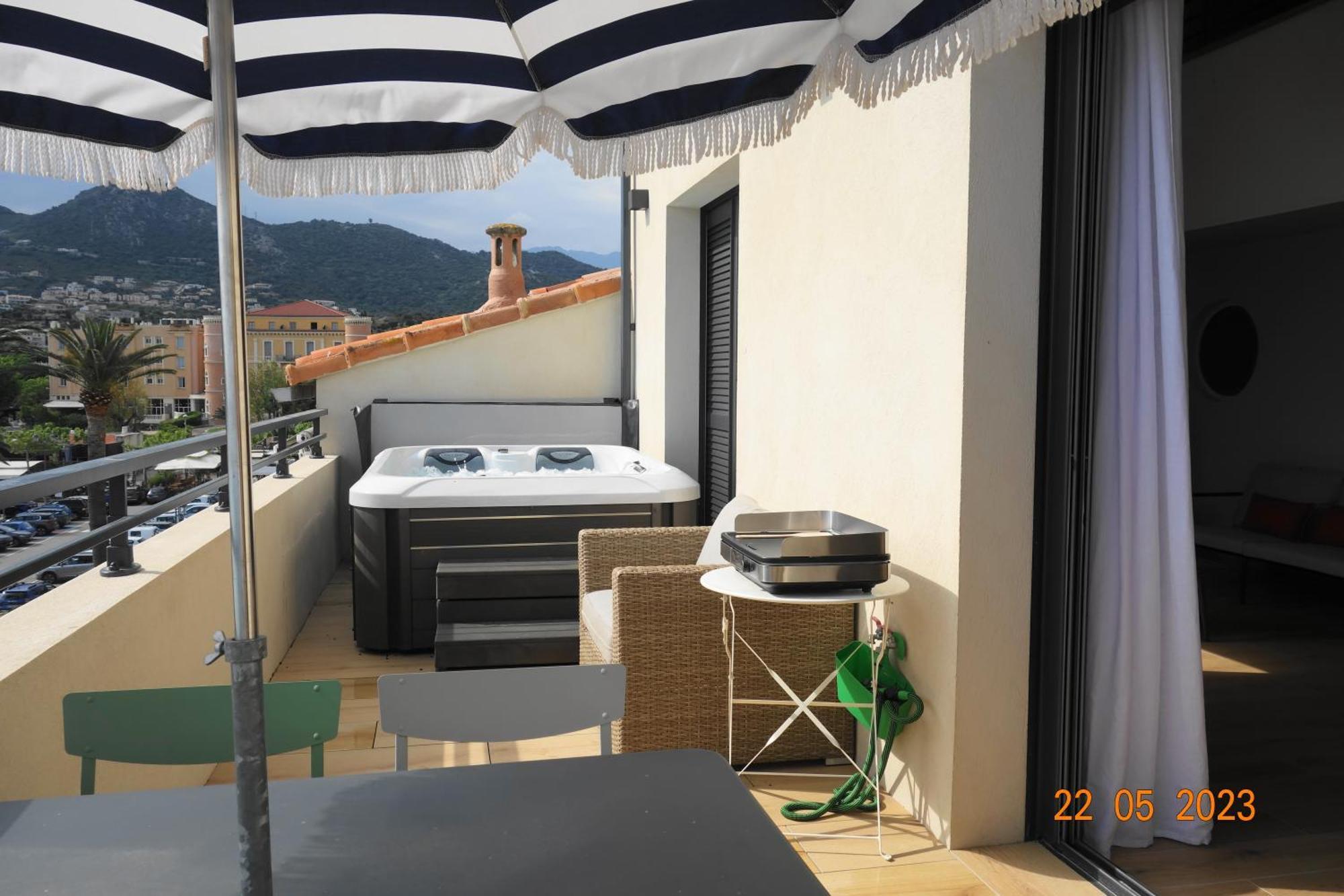 Apartamento L'Ambre LʼÎle-Rousse Exterior foto